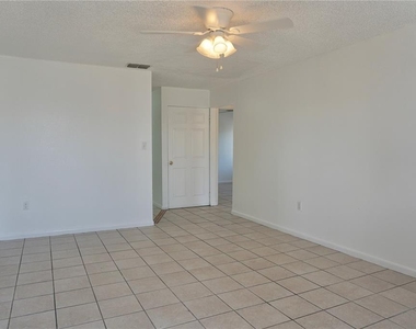 2567 Elm Avenue - Photo Thumbnail 1
