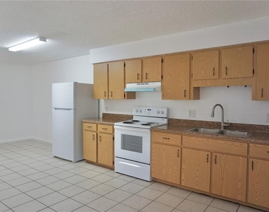 2567 Elm Avenue - Photo Thumbnail 7