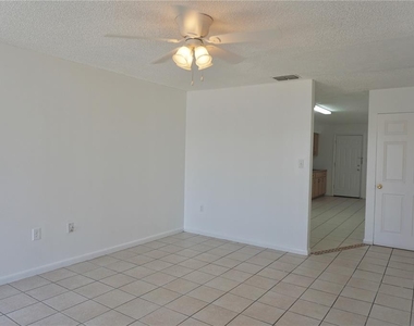 2567 Elm Avenue - Photo Thumbnail 3