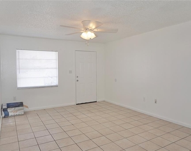 2567 Elm Avenue - Photo Thumbnail 2