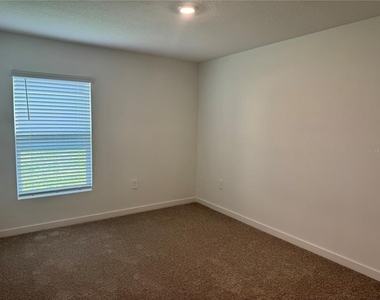 3784 Ne 32nd Court - Photo Thumbnail 18