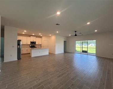4510 Nw 14th Loop - Photo Thumbnail 7