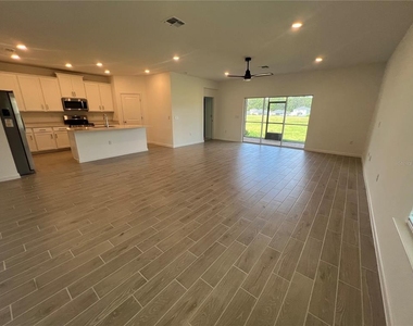 4510 Nw 14th Loop - Photo Thumbnail 2