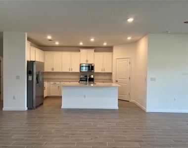 4510 Nw 14th Loop - Photo Thumbnail 11