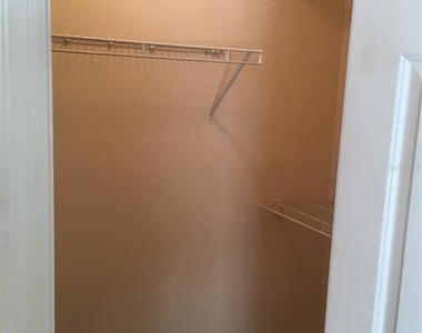 119 Grant Circle - Photo Thumbnail 20