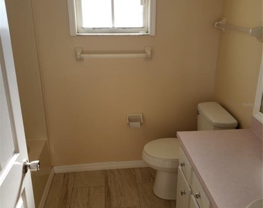 119 Grant Circle - Photo Thumbnail 13