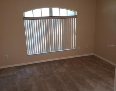 119 Grant Circle - Photo Thumbnail 15