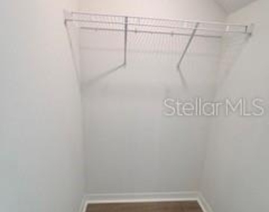 1469 Brekey Way - Photo Thumbnail 17
