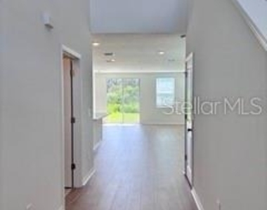 1469 Brekey Way - Photo Thumbnail 3