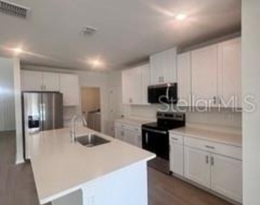 1469 Brekey Way - Photo Thumbnail 6