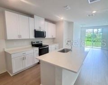 1469 Brekey Way - Photo Thumbnail 7