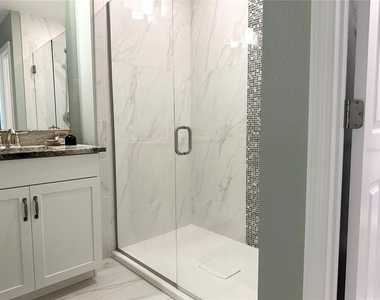 15824 Marina Bay Drive - Photo Thumbnail 36