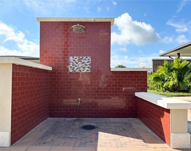 15824 Marina Bay Drive - Photo Thumbnail 24