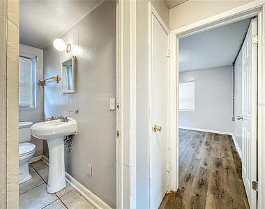 1546 Ella Street - Photo Thumbnail 9