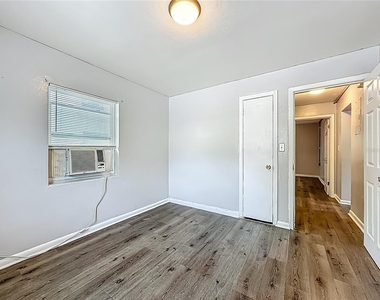 1546 Ella Street - Photo Thumbnail 18