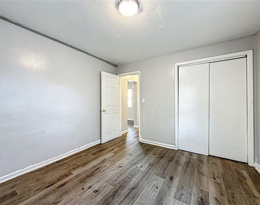 1546 Ella Street - Photo Thumbnail 16