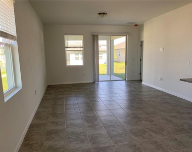 2372 Treasure Hill Street - Photo Thumbnail 8