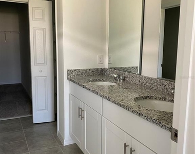 2372 Treasure Hill Street - Photo Thumbnail 14