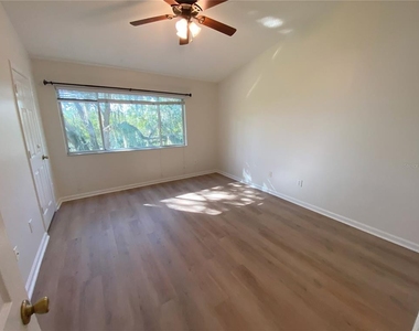 2904 Woodlands Park Court - Photo Thumbnail 9