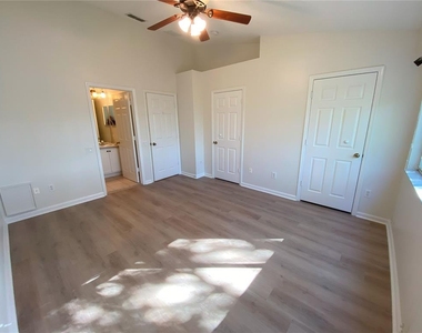 2904 Woodlands Park Court - Photo Thumbnail 10