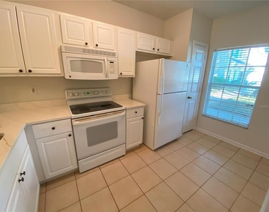 2904 Woodlands Park Court - Photo Thumbnail 3