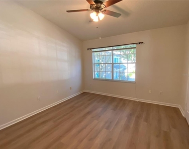 2904 Woodlands Park Court - Photo Thumbnail 12