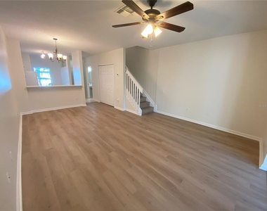 2904 Woodlands Park Court - Photo Thumbnail 7