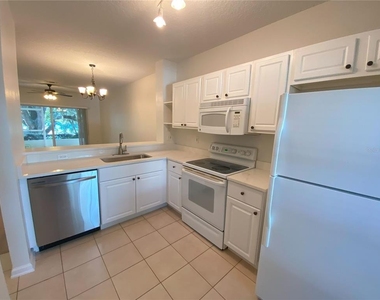 2904 Woodlands Park Court - Photo Thumbnail 2