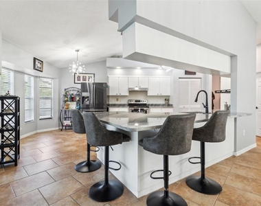 100 Lambert Street - Photo Thumbnail 7