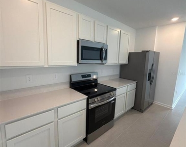 4107 Longleaf Street - Photo Thumbnail 14