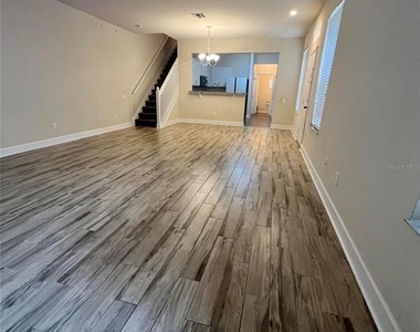 6058 Twain Street - Photo Thumbnail 7
