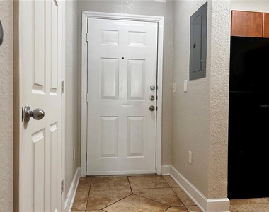 304 E South Street - Photo Thumbnail 1