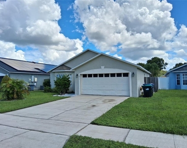 2835 Palm Isle Way - Photo Thumbnail 1