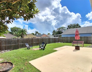 2835 Palm Isle Way - Photo Thumbnail 24