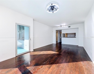 322 E Central Boulevard - Photo Thumbnail 16