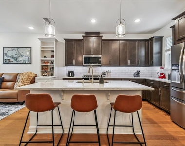 1845 Island Village Way - Photo Thumbnail 14