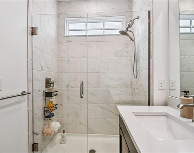 1845 Island Village Way - Photo Thumbnail 38