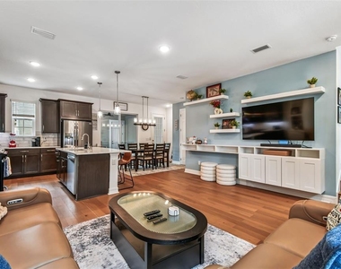 1845 Island Village Way - Photo Thumbnail 4
