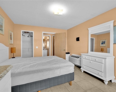 203 Coco Plum Drive - Photo Thumbnail 4