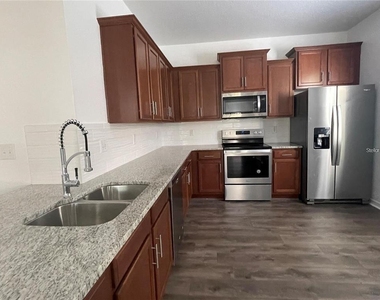 3408 Seneca Club Loop - Photo Thumbnail 4