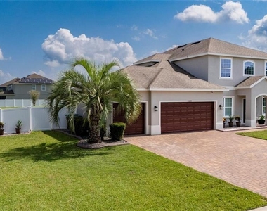 14537 San Lorenzo Drive N - Photo Thumbnail 2