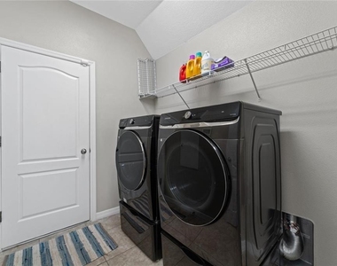 14537 San Lorenzo Drive N - Photo Thumbnail 7