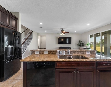 14537 San Lorenzo Drive N - Photo Thumbnail 9