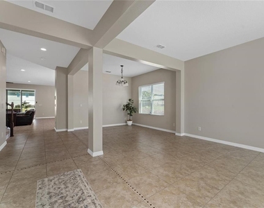 14537 San Lorenzo Drive N - Photo Thumbnail 3