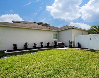 14537 San Lorenzo Drive N - Photo Thumbnail 35