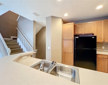 2586 Grand Central Parkway - Photo Thumbnail 18