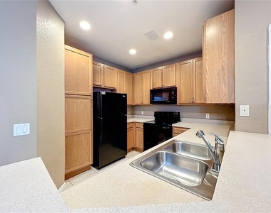2586 Grand Central Parkway - Photo Thumbnail 19