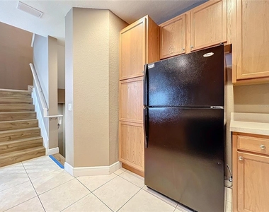 2586 Grand Central Parkway - Photo Thumbnail 15