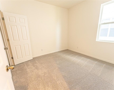5895 Vision Road - Photo Thumbnail 7
