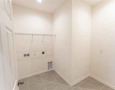 5895 Vision Road - Photo Thumbnail 18